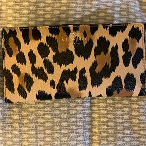 GORGEOUS Kate Spade Slim Wallet